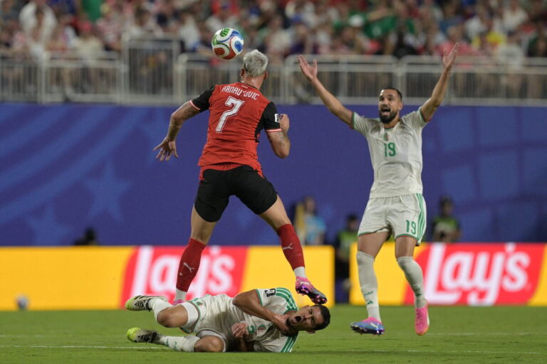 Marko-Arnautovic-na-mecu-Alzir-Austrija